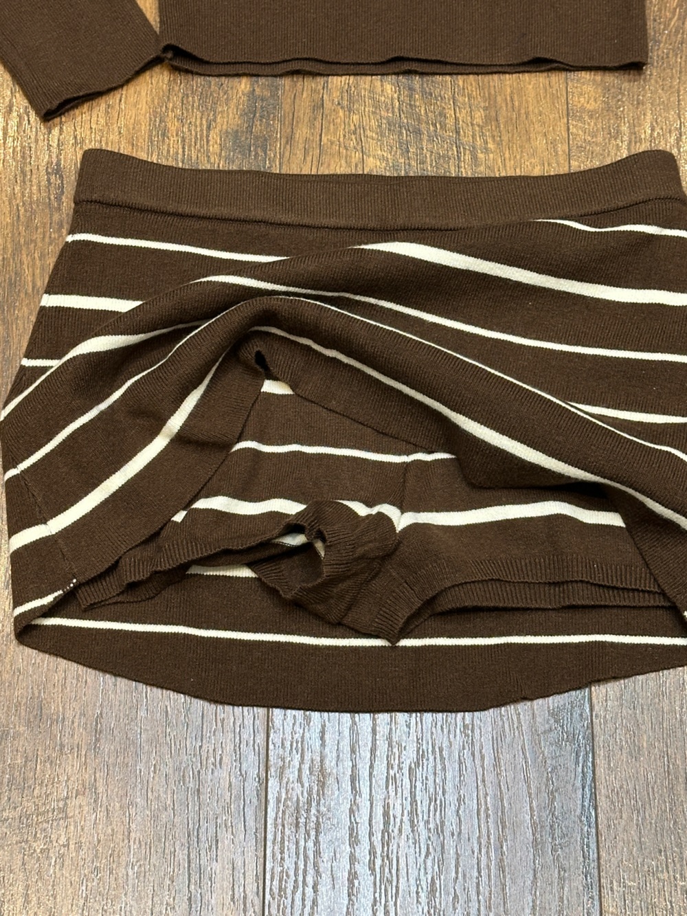 Frankie's bikinis Marialla Knit Skort and Turtleneck set! - Picture 8 of 12